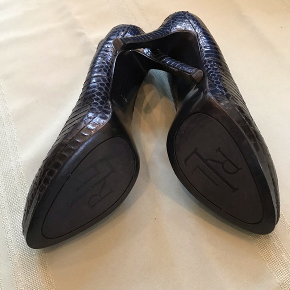 Ralph Lauren black leather snakeskin pumps - Picture 7 of 8